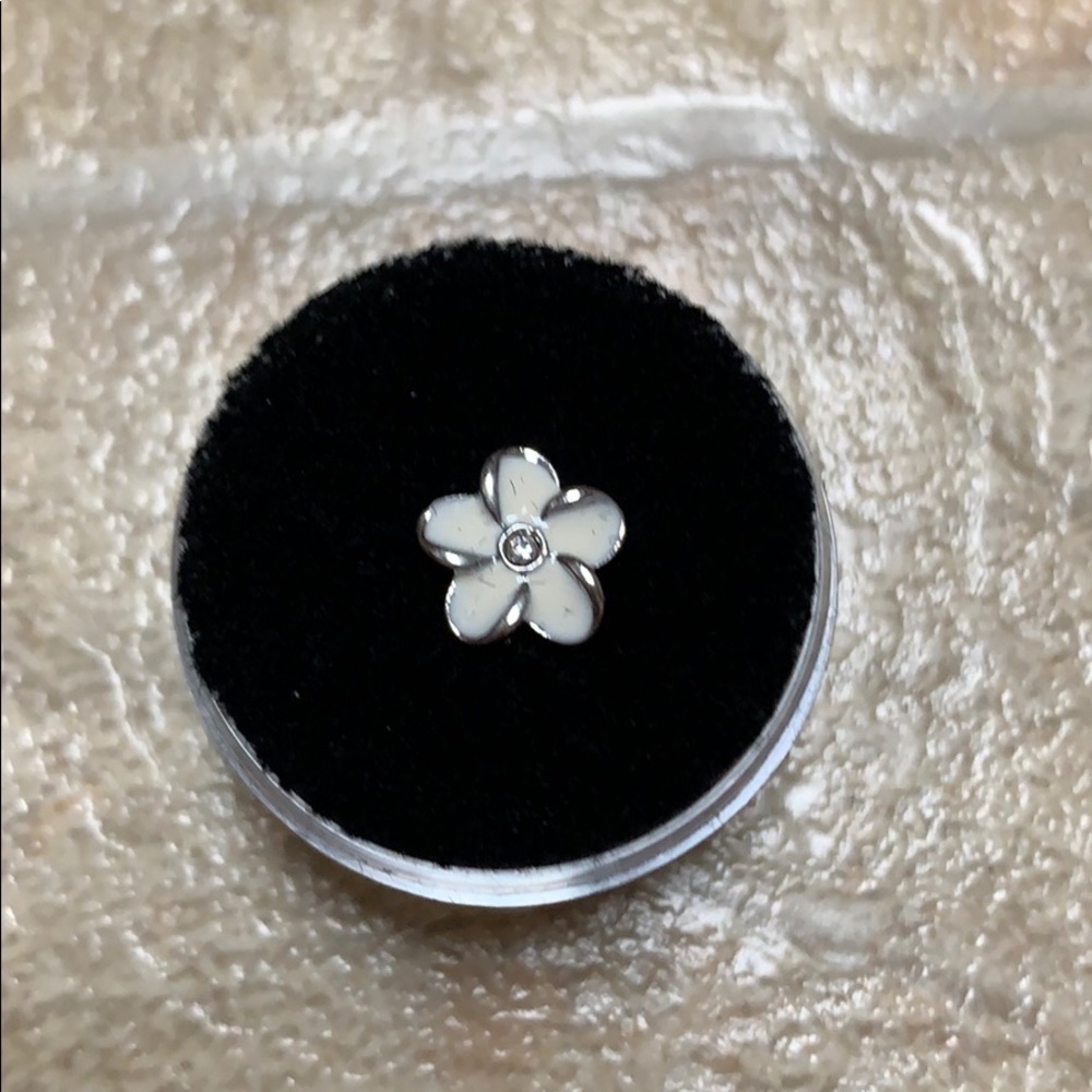 Never used origami owl white flower charm